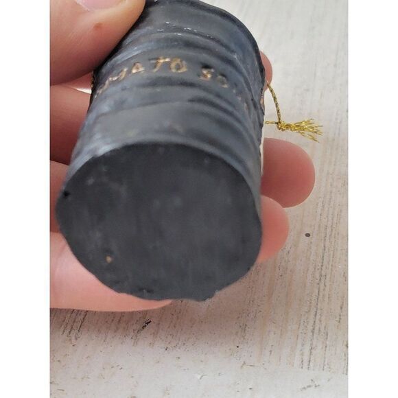 Fishing bait can worms mistletoe Fisher ornament Xmas decor - Picture 7 of 7